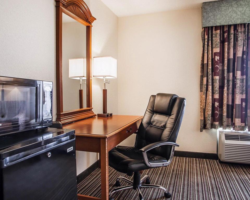 Comfort Inn Lehigh Valley West Fogelsville Exteriör bild