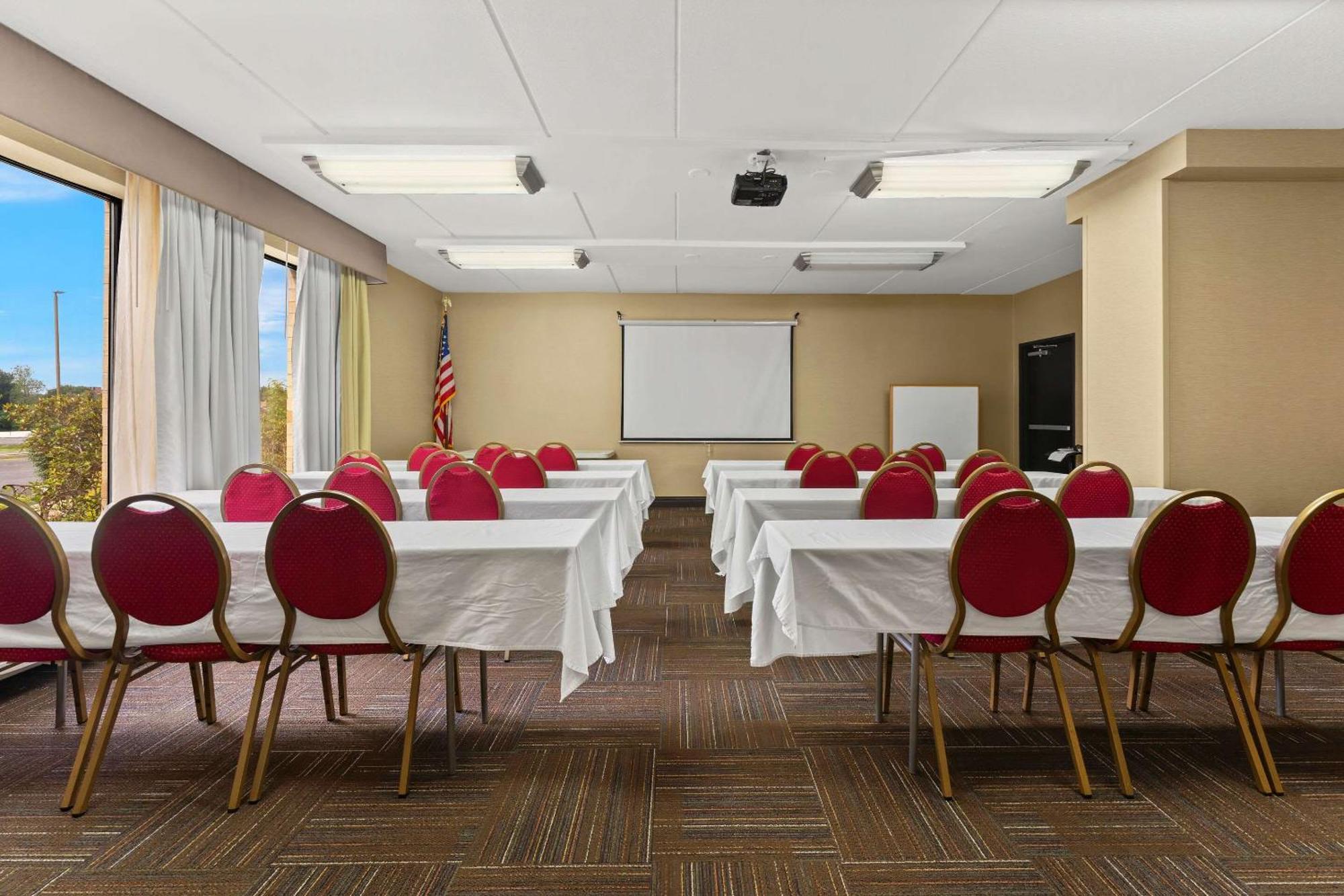 Comfort Inn Lehigh Valley West Fogelsville Exteriör bild