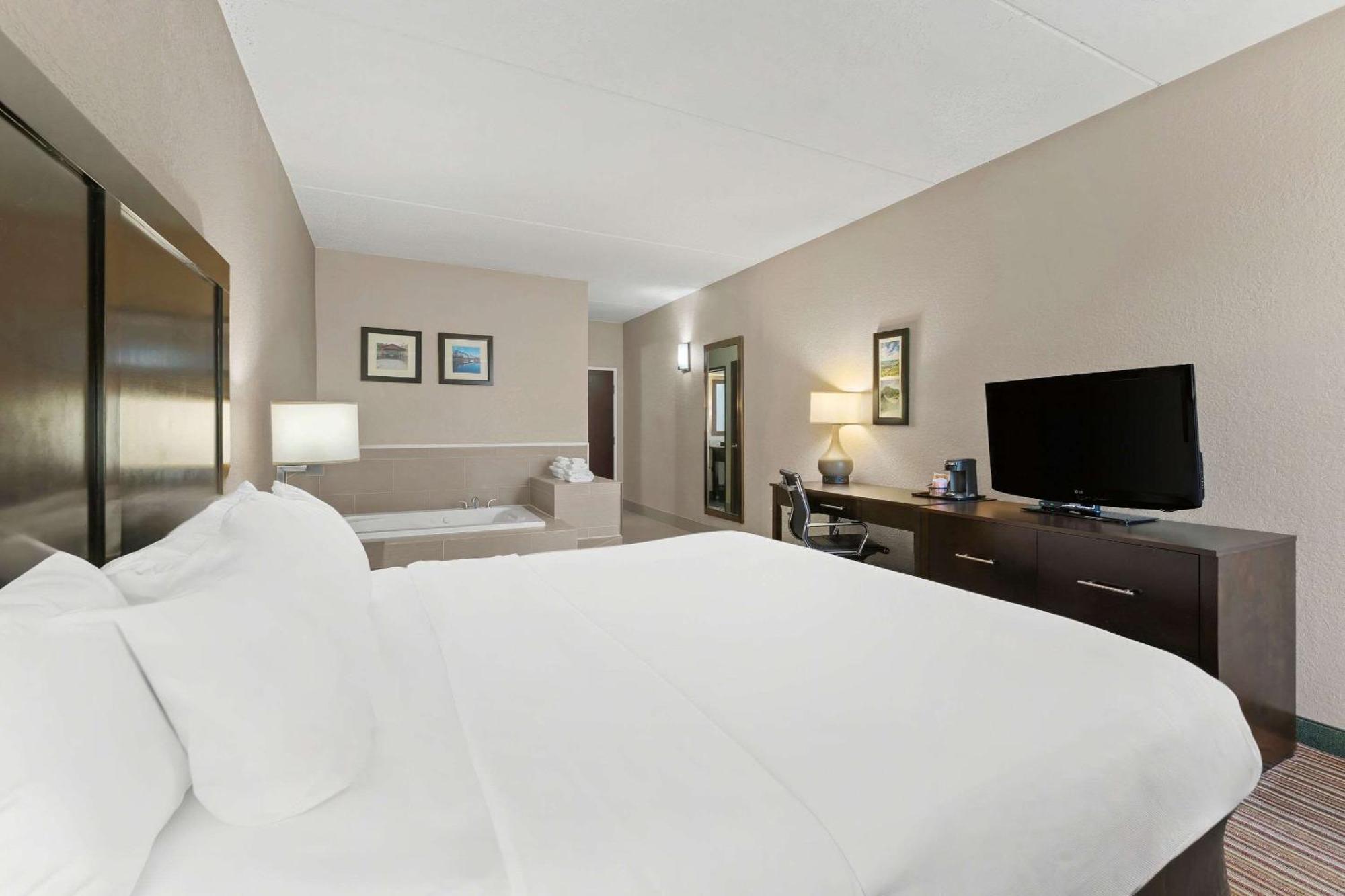 Comfort Inn Lehigh Valley West Fogelsville Exteriör bild