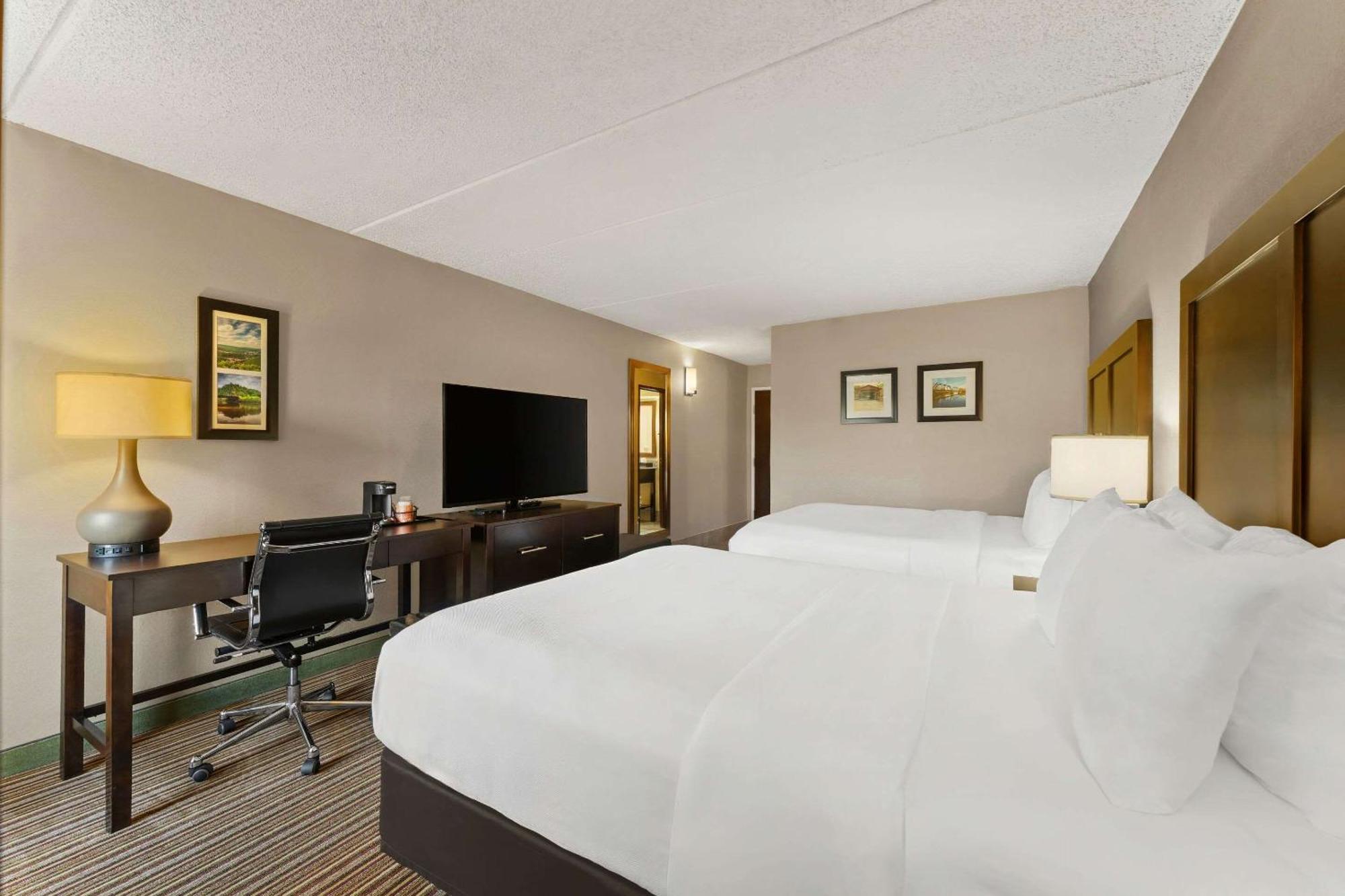 Comfort Inn Lehigh Valley West Fogelsville Exteriör bild